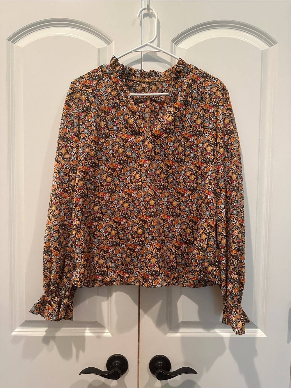 SHEIN Multi-Color Floral V-Neck Ruffle Cuff Blouse